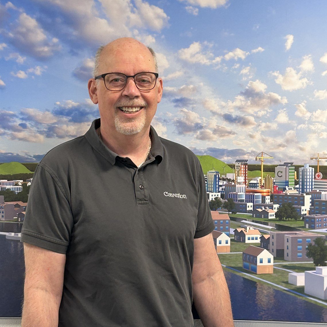 Brian Lausen startede i Caverion for 38 år siden. I dag arbejder han som Software Engineer. 